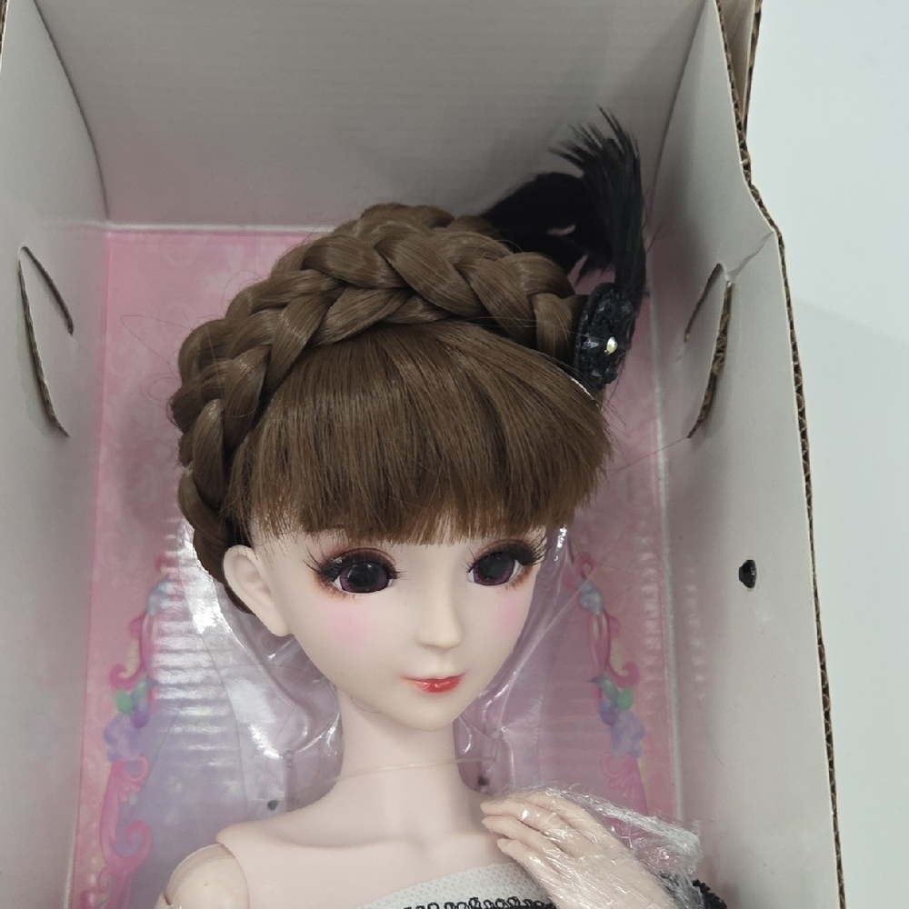 Yeloli Doll New In Box - Picture 13 of 15
